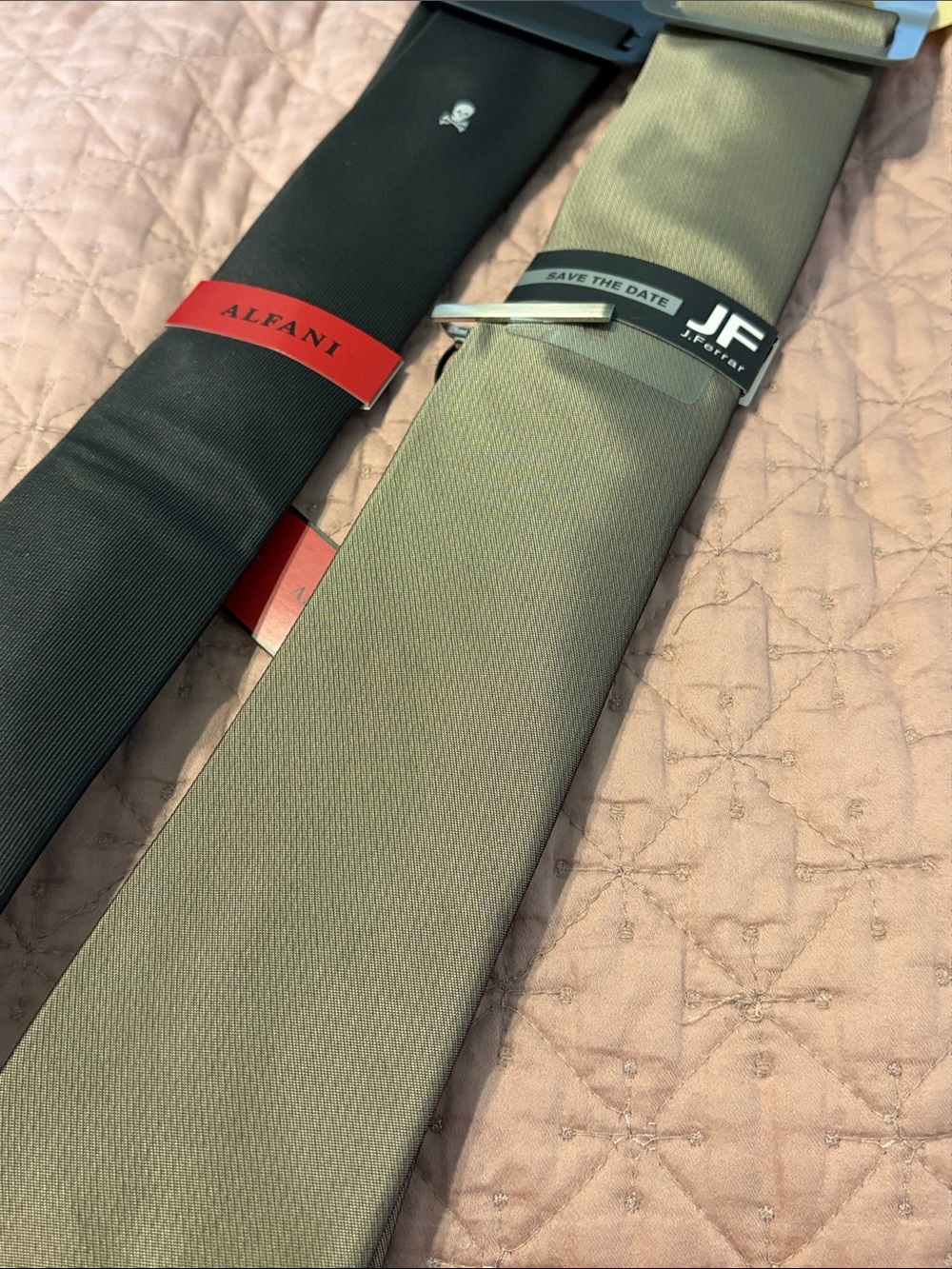 jf j.ferrar Olive Green Solid Silk Tie